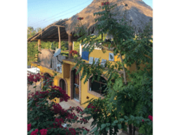 Emiliano Zapata / Casa de 2 pisos + 2 departamentos / Vista al mar