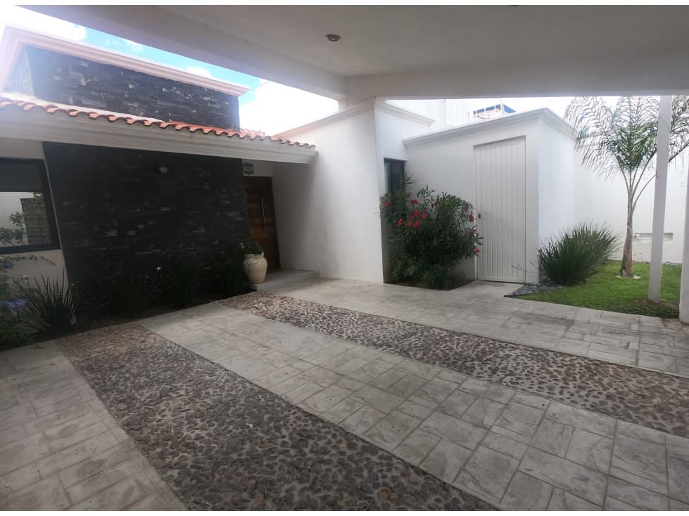 CASA EN VENTA, EN VALLE DE LAS TROJES — foto 1