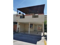 VENTA DE CASA EN BRISAS DE LAGO CON OPCION A LOCAL