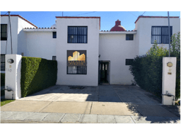 VENTA CASA VILLAS DE LAS TORRES