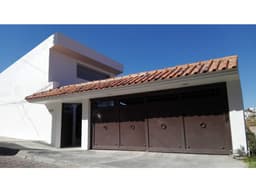 RENTA DE CASA BALCONES AMUEBLADA INCLUYE SERVICIOS