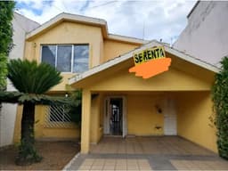 RENTA CASA EN EL  MORAL 1 INLCUYE MANTENIMIENTO