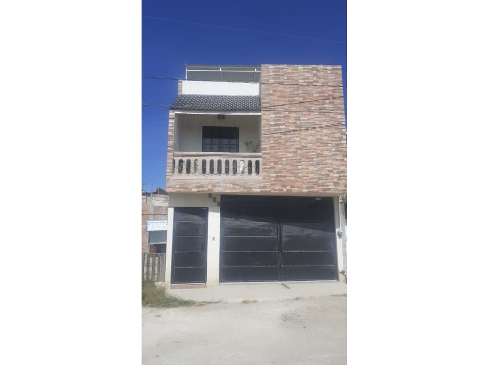 VENTA DE CASA A ESPALDAS DE CAMPO FUERTE — foto 1