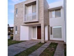 SE VENDE CASA EN RANCHO SANTA MONICA COUNTRY
