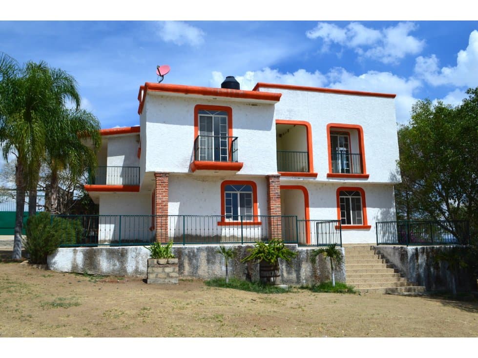 Casa de Campo con casa de velador y bodega. — foto 3