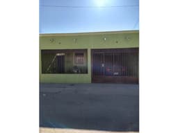 SE VENDE CASA EN PRIVADAS DEL REAL NORTE