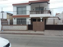 SE VENDE CASA EN COLONIA CENTRO DE GUAYMAS