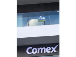 Renta de Local comercial en Plaza Nave 01
