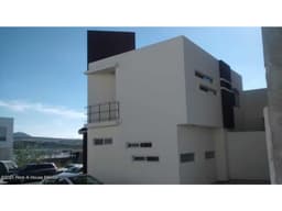 VENTA, casa de segunda mano con asador. El Mirador