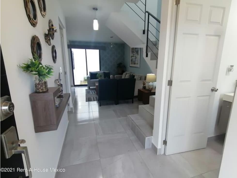 Casa en Venta Con Recamabra en PB, El Marques — foto 3