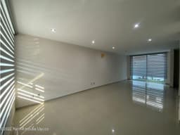 Casa de 3 recámaras con baños propios. Zákia, RENTA