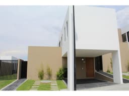 Casa en venta en Zibata con amenidades AGT