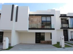 Exclusiva casa en venta en Zibata AGT