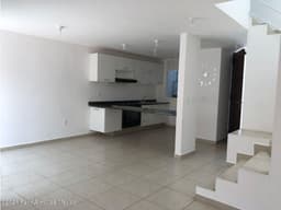 Casa en Renta - Fraccionamiento Zakia