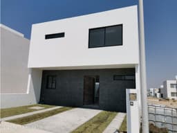AIR 21-3940 Casa en Venta. Zona El Mirador. Escuelas cercanas.