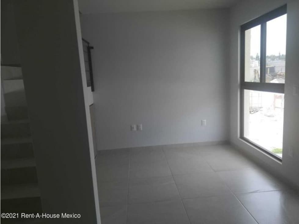 Casa Venta en Capital Sur con tres recámaras — foto 2