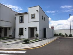 RENTA de casa en El Mirador, equipada y con vigilancia
