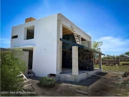 Estrena casa con club de golf, vigilancia.Centro Tequisquiapan, VENTA