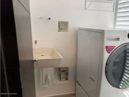 En venta departamento en PB en zakia con 3 recamaras 20 mts jardin