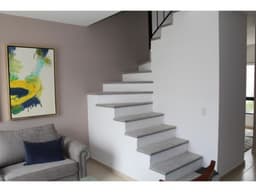Casa equipada en El Condado, para entrega inmediata - VENTA