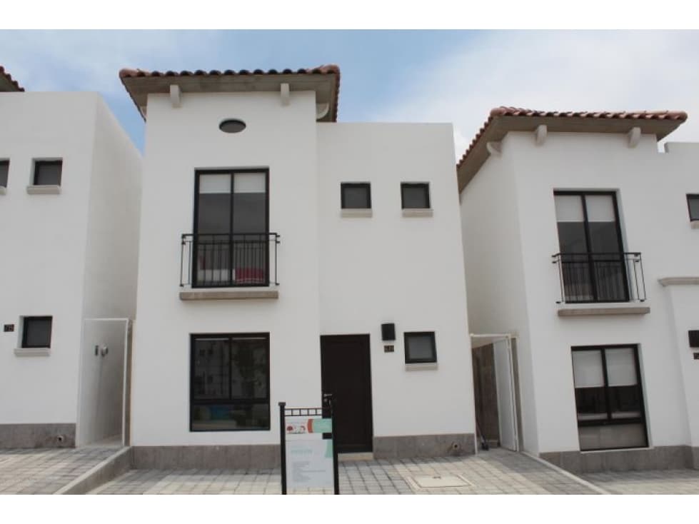 Casa con iglesia y alberca, El Condado. VENTA — foto 2