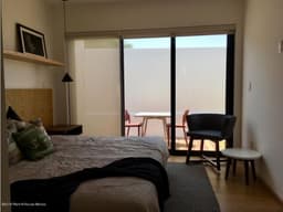 El Condado departamento dentro de fraccionamiento seguro en VENTA