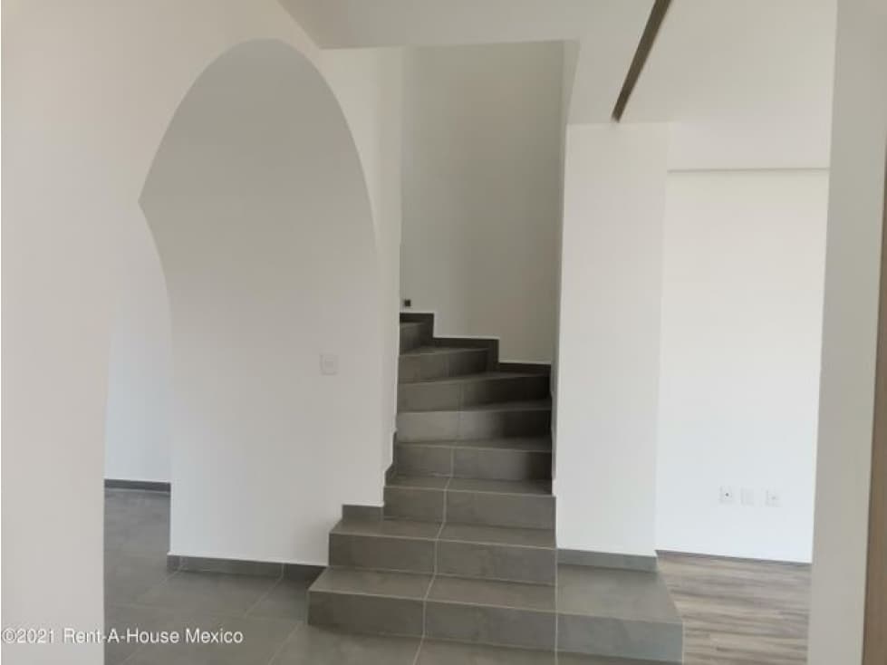 Casa equipada de 2 niveles, en El Mirador - VENTA — foto 1