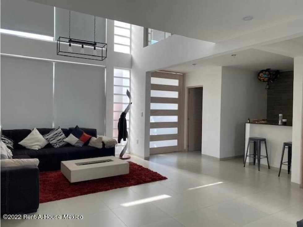 Hermosa Casa en Renta — foto 1
