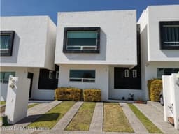Casa en renta de 3 recámaras en El Mirador JCG 22-3282