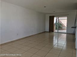 Qh1 Casa de 3 recámaras en renta en El Mirador privada con amenidades