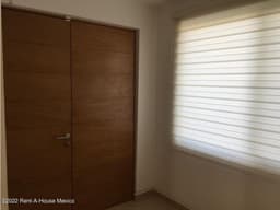 VISTA REAL CASA EN VENTA DE 3 RECAMARAS CON AMPLIO JARDIN ESTUDIO