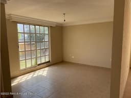 Casa con recámara en planta baja, VENTA - San Juan del Río Centro
