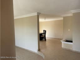 VENTA - Casa de 6 recámaras, en esquina. San Juan del Río Centro