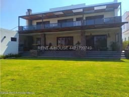 Qh1 Casa de 5 recamaras en venta en San Gil!