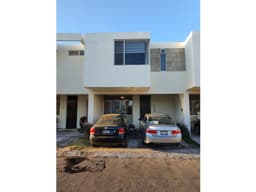 Qh1 Casa de 4 recamaras en venta en El Pueblito! Con amenidades!
