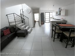 CASA con 4 recamaras en Renta en Zakia QRO. GRC22-4112
