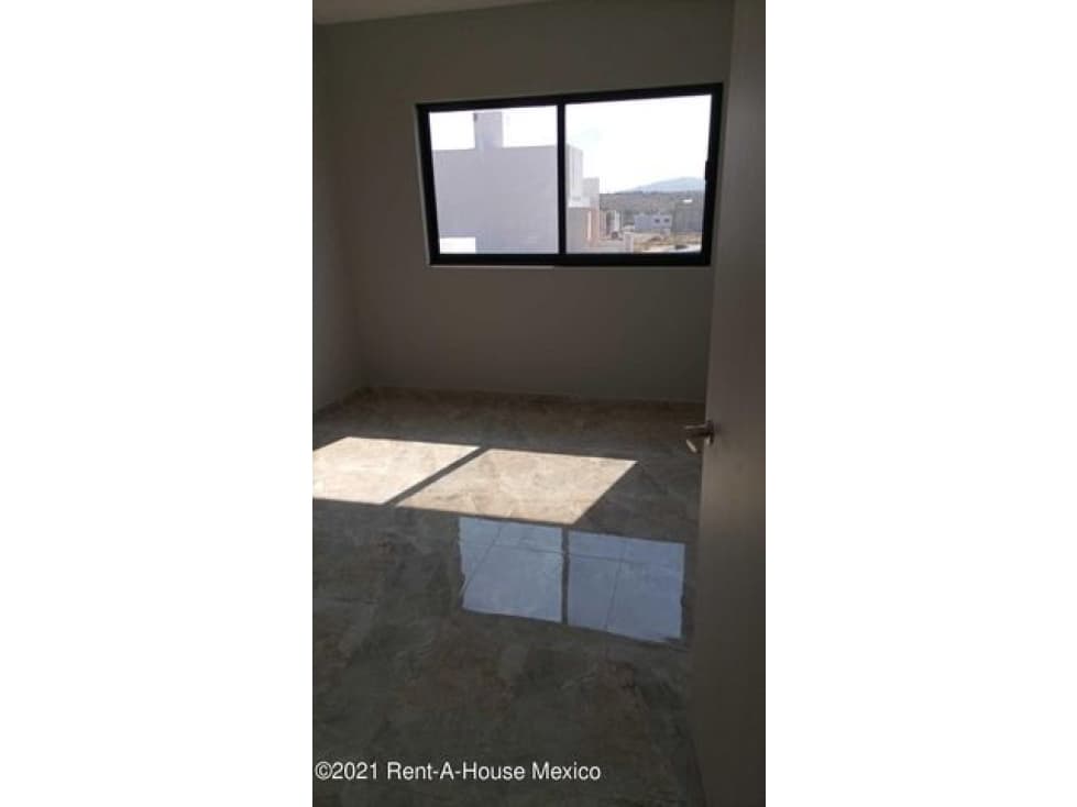El Marques casa en VENTA de 4 recamaras y excelentes acabados RAH — foto 1