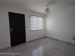 Zákia, RENTA. Casa de 2 niveles y 3 recámaras