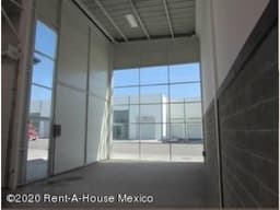 Nave industrial con fachada de concreto, Colorado - RENTA