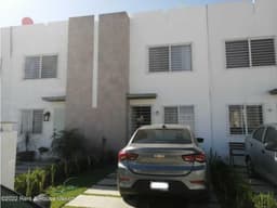 SE VENDE CASA EN VIÑEDOS DE 2 RECAMARAS Y 2 BAÑOS 1 COCHERA