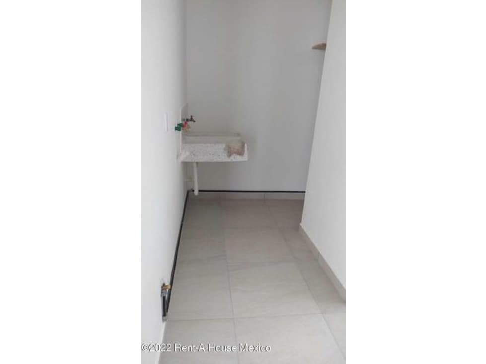 Valle de Juriquilla, VENTA. Casa con recámara con tapanco — foto 2
