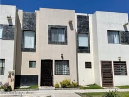 AIR 22-4601 Casa en Venta. Zona Rincones del Marques. Linda privada