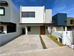 Hermosa casa en venta en corregidora AQC