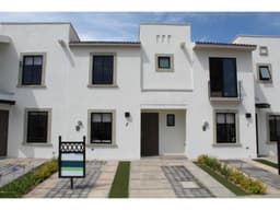 Renta exclusiva casa en Zakia 22-4973