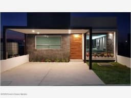 Casa de un piso en venta Corregidora *AGT*