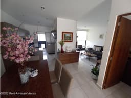 Casa con recámara en planta baja, en VENTA. Zibatá