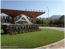 aLTOZANO CASA EN PREVENTA 3 RECAMARAS 5 BAÑOS 3 COCHERAS