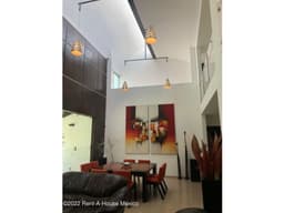 Casa amueblada y con jacuzzi, en RENTA. Cumbres del Lago