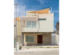 RCS-22-5208 EN RENTA CASA 3 RECÁMARAS ESTILO CONTEMPORÁNEO