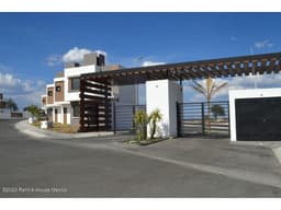 Casa en venta en condominio en Zakia. LERS